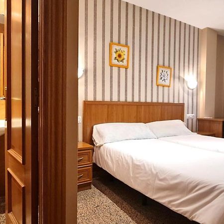 Hotel Hospederia Puerta De La Catedral Ciudad-Rodrigo Esterno foto